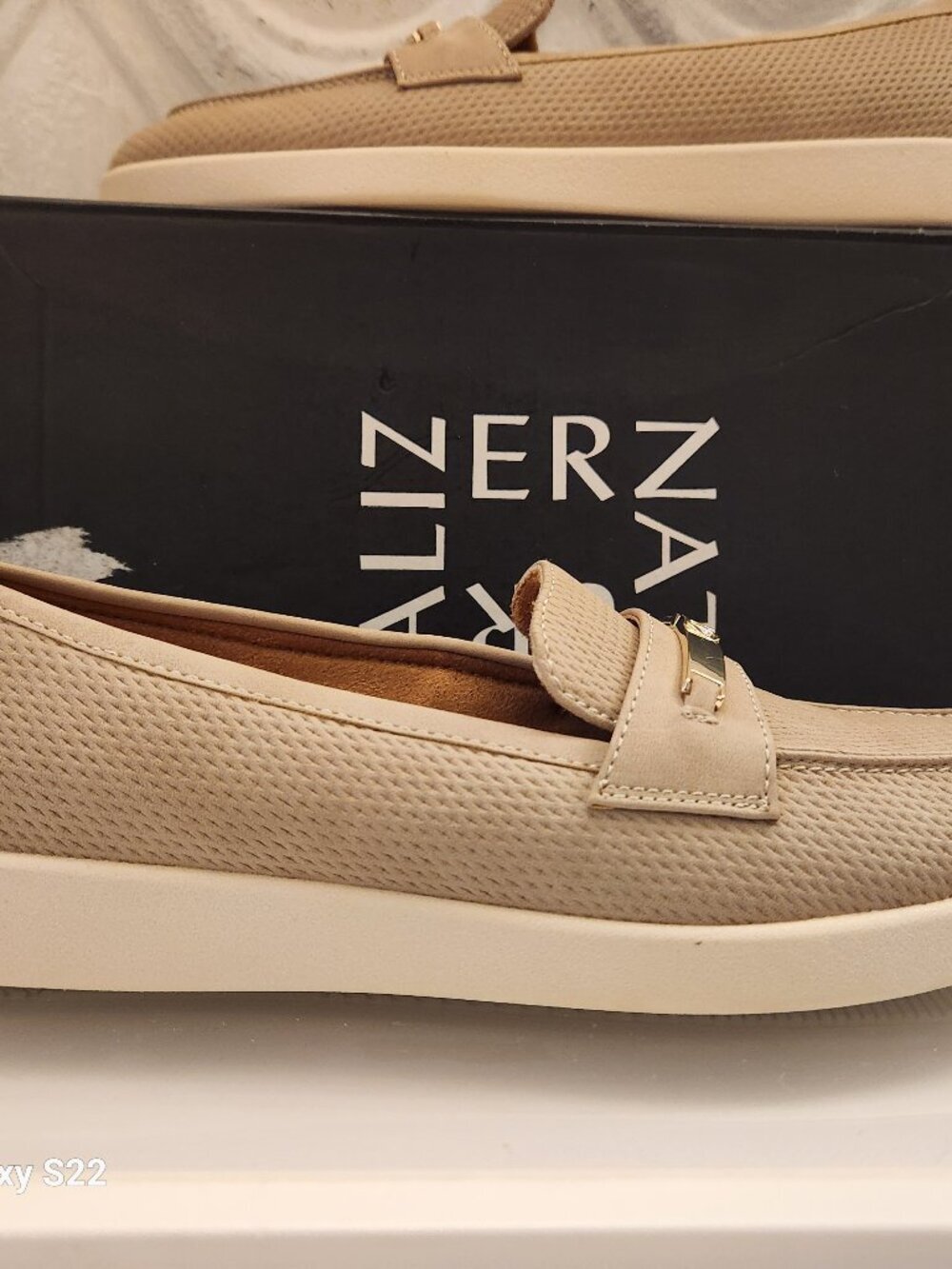 Naturalizer Isla Loafers. Warm Taupe. NIB. Size 8